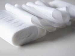 Бинт стерильный фиксирующий из нетканого полотна р. 7мх10см